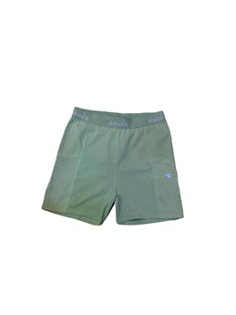 Short deportivo verde agua , pretina en elástico con el logo de la marca , bolsillos a los lados, cintura: 66 cm (sin estirar), tiro: 24 cm , largo: 37 cm